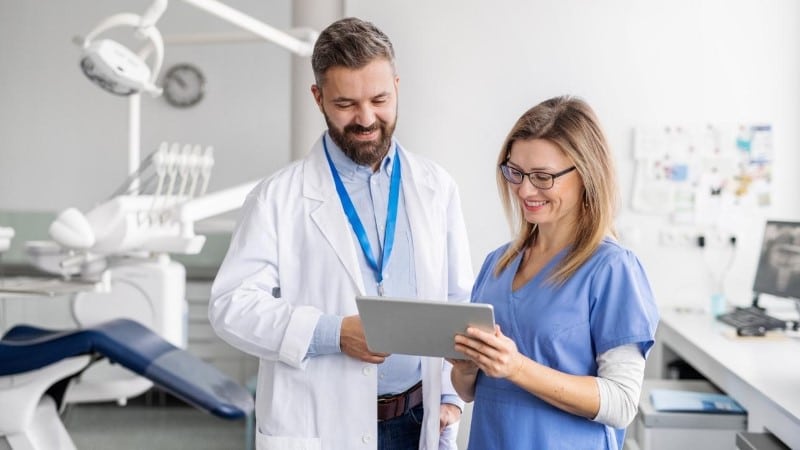 טיפול בנסיגת חניכיים